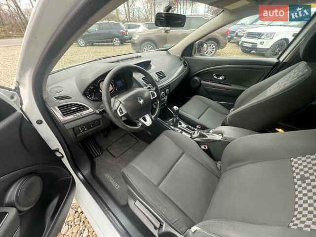 Белый Рено Меган, объемом двигателя 1.46 л и пробегом 255 тыс. км за 6500 $, фото 23 на Automoto.ua