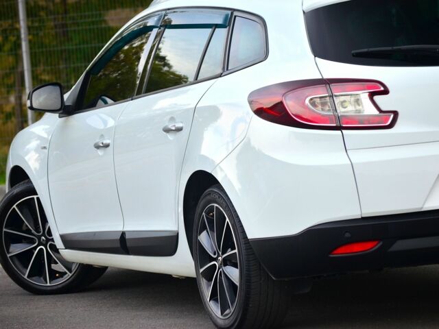 Белый Рено Меган, объемом двигателя 1.5 л и пробегом 162 тыс. км за 8555 $, фото 9 на Automoto.ua