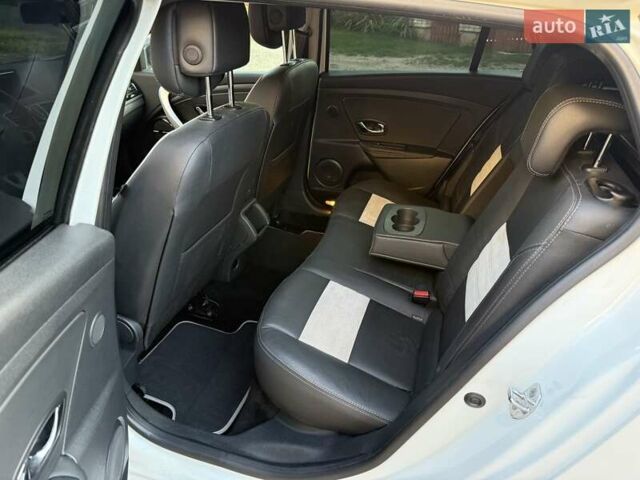 Белый Рено Меган, объемом двигателя 1.5 л и пробегом 225 тыс. км за 7699 $, фото 144 на Automoto.ua