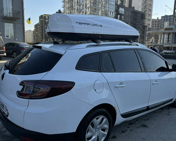 Білий Рено Меган, об'ємом двигуна 2 л та пробігом 270 тис. км за 7900 $, фото 6 на Automoto.ua