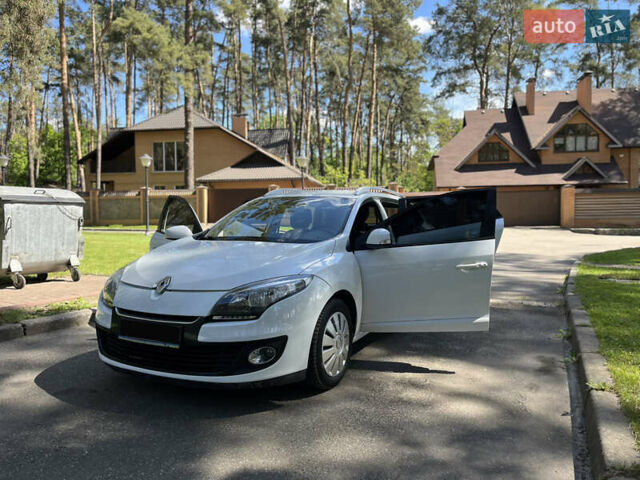 Білий Рено Меган, об'ємом двигуна 1.5 л та пробігом 210 тис. км за 6200 $, фото 13 на Automoto.ua