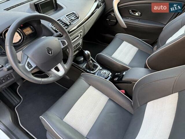 Белый Рено Меган, объемом двигателя 1.5 л и пробегом 225 тыс. км за 7699 $, фото 153 на Automoto.ua