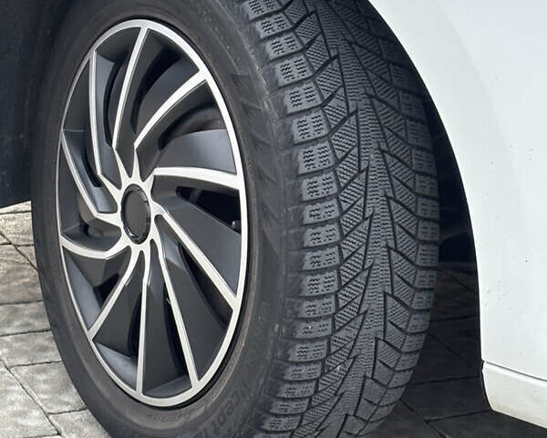 Білий Рено Меган, об'ємом двигуна 1.46 л та пробігом 260 тис. км за 7099 $, фото 14 на Automoto.ua