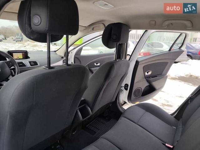 Белый Рено Меган, объемом двигателя 1.5 л и пробегом 250 тыс. км за 6700 $, фото 37 на Automoto.ua