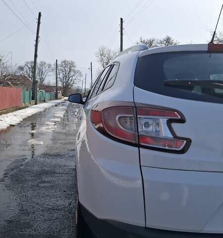 Белый Рено Меган, объемом двигателя 1.46 л и пробегом 306 тыс. км за 7500 $, фото 8 на Automoto.ua