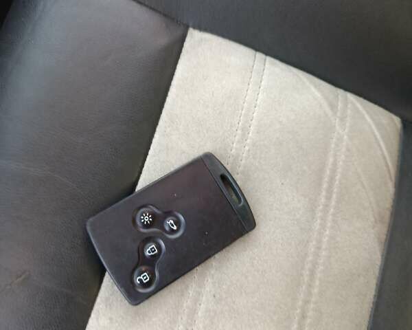 Белый Рено Меган, объемом двигателя 1.5 л и пробегом 217 тыс. км за 7000 $, фото 11 на Automoto.ua