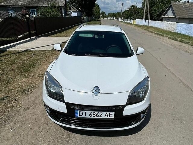 Белый Рено Меган, объемом двигателя 1.5 л и пробегом 247 тыс. км за 6100 $, фото 3 на Automoto.ua