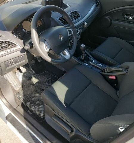 Белый Рено Меган, объемом двигателя 1.5 л и пробегом 247 тыс. км за 8150 $, фото 14 на Automoto.ua