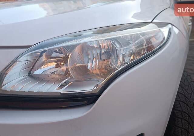 Белый Рено Меган, объемом двигателя 1.5 л и пробегом 265 тыс. км за 6900 $, фото 22 на Automoto.ua