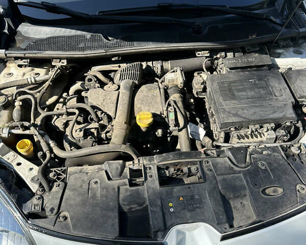 Белый Рено Меган, объемом двигателя 1.46 л и пробегом 304 тыс. км за 6700 $, фото 6 на Automoto.ua