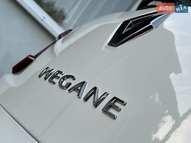 Белый Рено Меган, объемом двигателя 1.46 л и пробегом 185 тыс. км за 9099 $, фото 33 на Automoto.ua