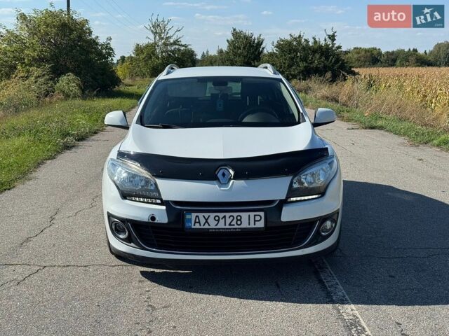 Белый Рено Меган, объемом двигателя 1.46 л и пробегом 227 тыс. км за 6900 $, фото 1 на Automoto.ua