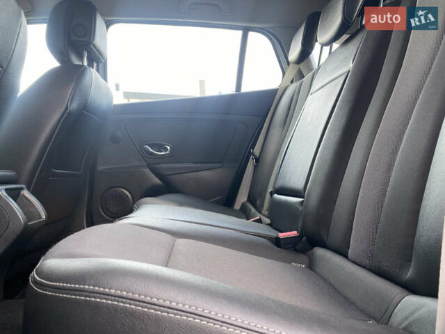 Білий Рено Меган, об'ємом двигуна 1.5 л та пробігом 226 тис. км за 8700 $, фото 23 на Automoto.ua