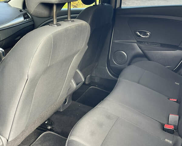 Білий Рено Меган, об'ємом двигуна 1.5 л та пробігом 199 тис. км за 8250 $, фото 18 на Automoto.ua