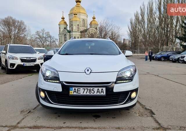 Білий Рено Меган, об'ємом двигуна 1.5 л та пробігом 241 тис. км за 7500 $, фото 1 на Automoto.ua