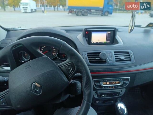 Рено Меган 2013 в Черкассах на Automoto.ua Белый Рено Меган, объемом двигателя 1.5 л и пробегом 211 тыс. км за 10400 $, фото 15 на Automoto.ua