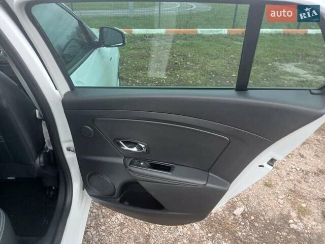 Белый Рено Меган, объемом двигателя 1.5 л и пробегом 241 тыс. км за 8599 $, фото 21 на Automoto.ua