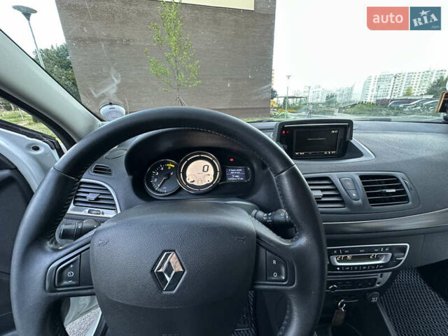 Білий Рено Меган, об'ємом двигуна 1.5 л та пробігом 402 тис. км за 7800 $, фото 8 на Automoto.ua