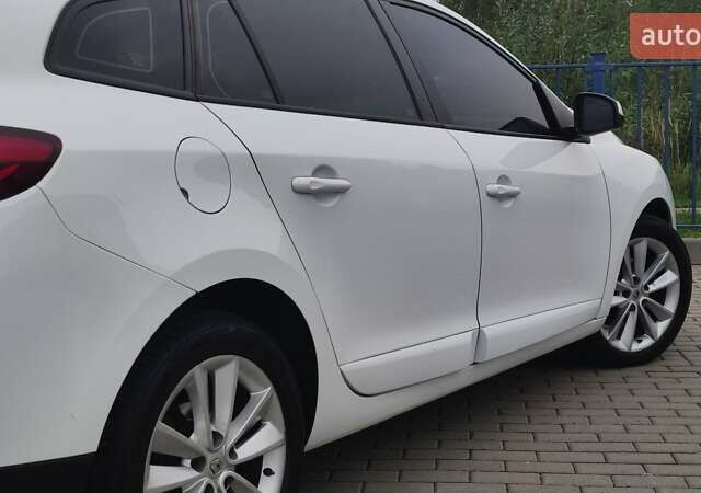 Белый Рено Меган, объемом двигателя 1.46 л и пробегом 250 тыс. км за 8150 $, фото 25 на Automoto.ua