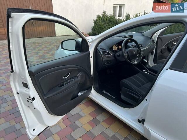 Белый Рено Меган, объемом двигателя 1.46 л и пробегом 185 тыс. км за 9099 $, фото 13 на Automoto.ua