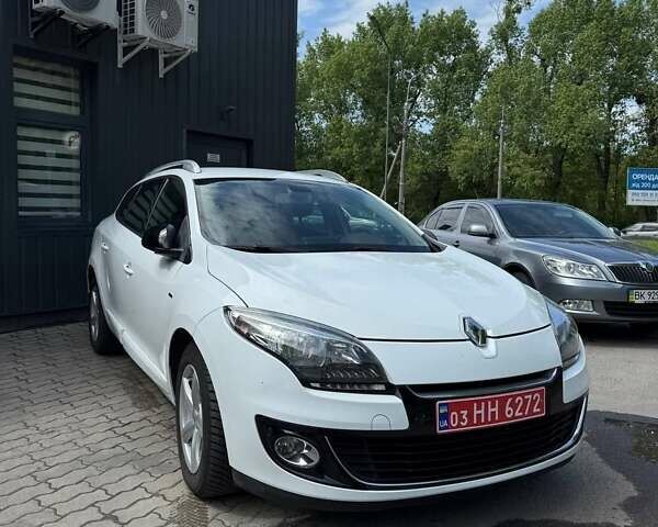 Белый Рено Меган, объемом двигателя 1.5 л и пробегом 239 тыс. км за 8800 $, фото 7 на Automoto.ua