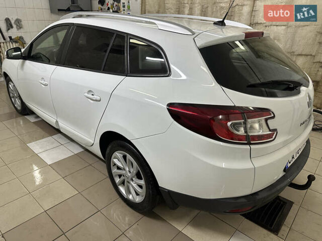 Белый Рено Меган, объемом двигателя 1.5 л и пробегом 237 тыс. км за 8150 $, фото 5 на Automoto.ua
