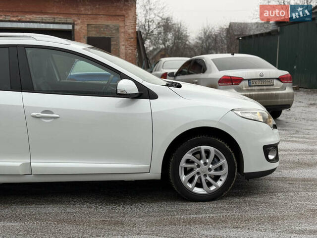 Белый Рено Меган, объемом двигателя 1.6 л и пробегом 153 тыс. км за 9300 $, фото 13 на Automoto.ua