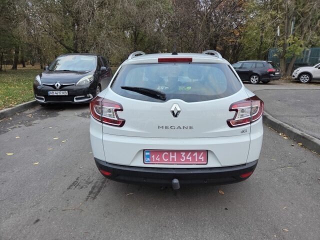 Белый Рено Меган, объемом двигателя 1.5 л и пробегом 226 тыс. км за 7300 $, фото 2 на Automoto.ua