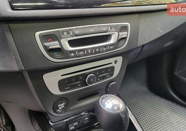 Білий Рено Меган, об'ємом двигуна 1.46 л та пробігом 240 тис. км за 8200 $, фото 14 на Automoto.ua