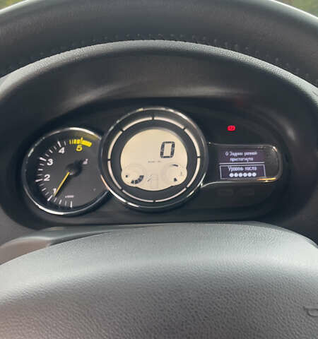 Рено Меган 2013 в Локачи на Automoto.ua Белый Рено Меган, объемом двигателя 1.5 л и пробегом 290 тыс. км за 7500 $, фото 10 на Automoto.ua