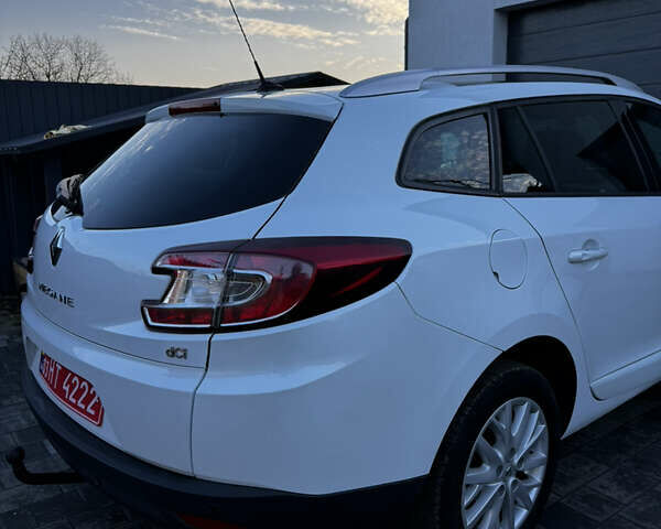 Белый Рено Меган, объемом двигателя 1.5 л и пробегом 236 тыс. км за 9700 $, фото 16 на Automoto.ua