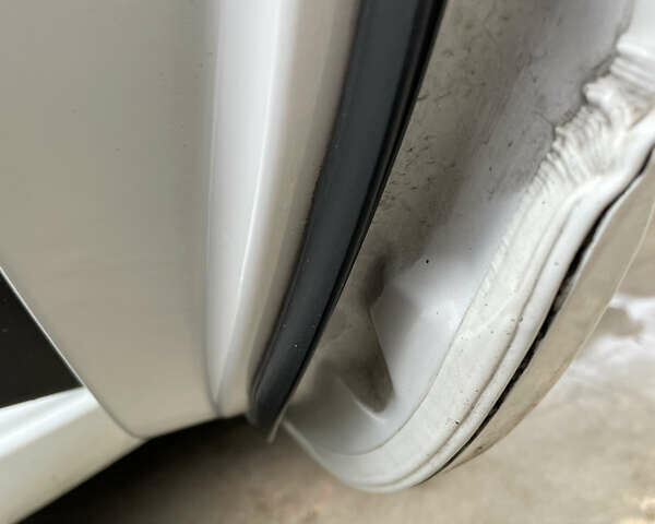 Белый Рено Меган, объемом двигателя 1.46 л и пробегом 305 тыс. км за 8500 $, фото 40 на Automoto.ua