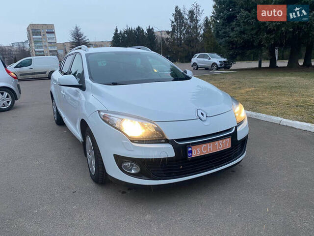 Белый Рено Меган, объемом двигателя 1.2 л и пробегом 146 тыс. км за 6600 $, фото 12 на Automoto.ua
