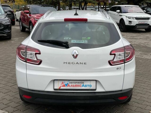Рено Меган 2013 в Кривом Роге на Automoto.ua Белый Рено Меган, объемом двигателя 1.5 л и пробегом 148 тыс. км за 9100 $, фото 2 на Automoto.ua
