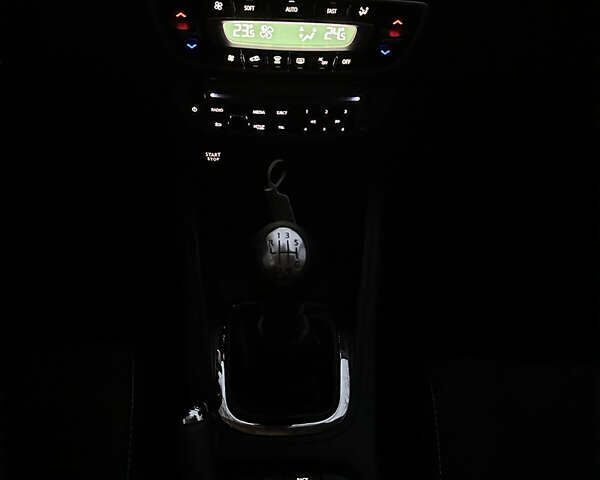 Белый Рено Меган, объемом двигателя 1.5 л и пробегом 237 тыс. км за 8150 $, фото 22 на Automoto.ua