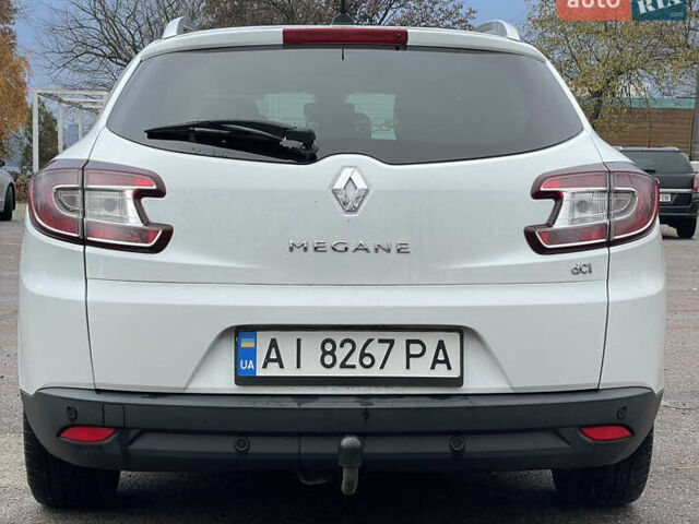 Белый Рено Меган, объемом двигателя 1.46 л и пробегом 308 тыс. км за 8700 $, фото 2 на Automoto.ua