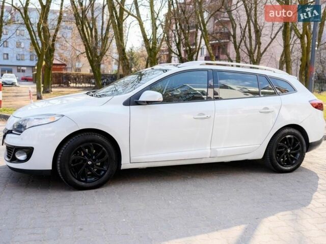 Белый Рено Меган, объемом двигателя 1.5 л и пробегом 230 тыс. км за 9300 $, фото 2 на Automoto.ua