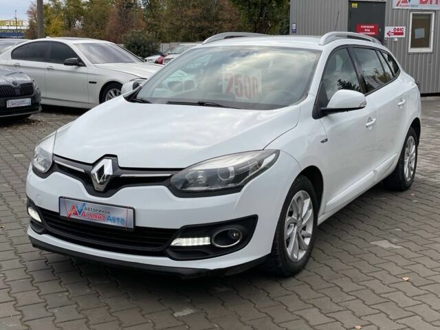 Рено Меган 2013 в Кривом Роге на Automoto.ua Белый Рено Меган, объемом двигателя 1.5 л и пробегом 148 тыс. км за 9100 $, фото 1 на Automoto.ua