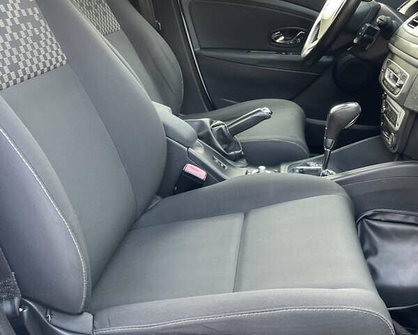 Білий Рено Меган, об'ємом двигуна 1.5 л та пробігом 199 тис. км за 8250 $, фото 22 на Automoto.ua