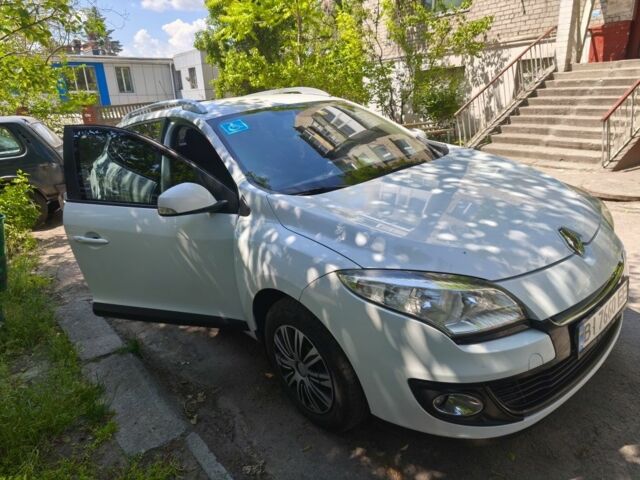 Белый Рено Меган, объемом двигателя 1.5 л и пробегом 245 тыс. км за 8600 $, фото 2 на Automoto.ua