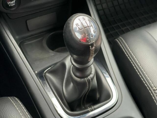 Рено Меган 2013 в Кривом Роге на Automoto.ua Белый Рено Меган, объемом двигателя 1.5 л и пробегом 148 тыс. км за 9100 $, фото 11 на Automoto.ua