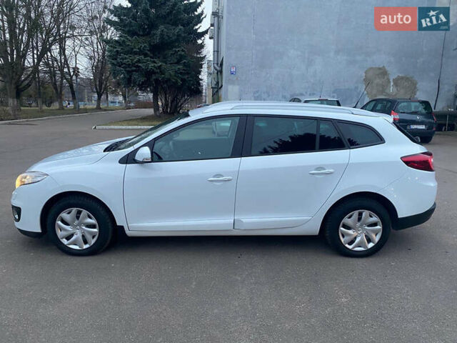 Белый Рено Меган, объемом двигателя 1.2 л и пробегом 146 тыс. км за 6600 $, фото 3 на Automoto.ua