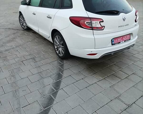 Рено Меган 2013 в Черкассах на Automoto.ua Белый Рено Меган, объемом двигателя 1.5 л и пробегом 211 тыс. км за 10400 $, фото 7 на Automoto.ua