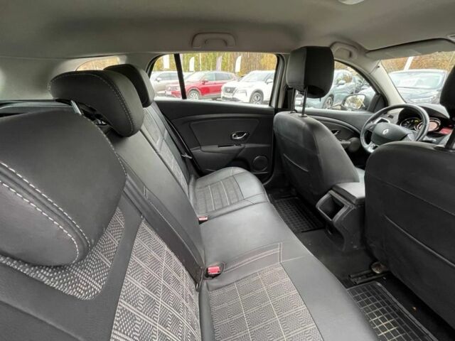 Рено Меган 2013 в Кривом Роге на Automoto.ua Белый Рено Меган, объемом двигателя 1.5 л и пробегом 148 тыс. км за 9100 $, фото 18 на Automoto.ua