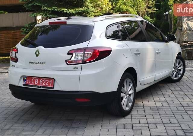 Белый Рено Меган, объемом двигателя 1.5 л и пробегом 240 тыс. км за 8250 $, фото 28 на Automoto.ua
