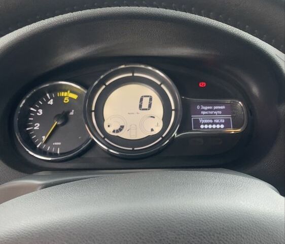 Рено Меган 2013 в Локачи на Automoto.ua Белый Рено Меган, объемом двигателя 1.5 л и пробегом 290 тыс. км за 7500 $, фото 10 на Automoto.ua