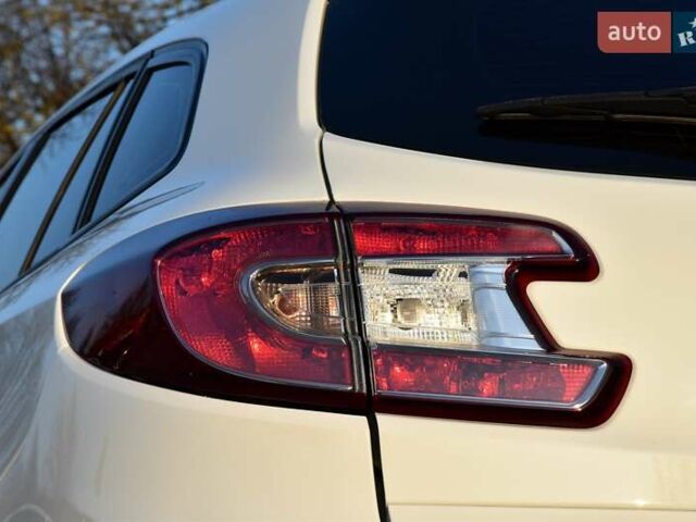 Белый Рено Меган, объемом двигателя 1.5 л и пробегом 232 тыс. км за 7800 $, фото 20 на Automoto.ua