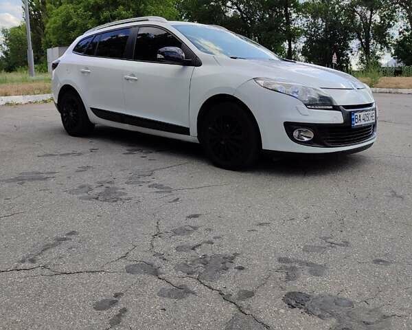 Белый Рено Меган, объемом двигателя 1.5 л и пробегом 290 тыс. км за 7700 $, фото 8 на Automoto.ua