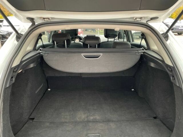 Рено Меган 2013 в Кривом Роге на Automoto.ua Белый Рено Меган, объемом двигателя 1.5 л и пробегом 148 тыс. км за 9100 $, фото 19 на Automoto.ua