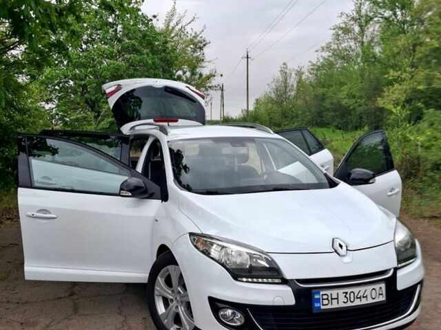 Белый Рено Меган, объемом двигателя 1.46 л и пробегом 250 тыс. км за 7700 $, фото 16 на Automoto.ua